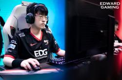 九游体育官网包含Scout爆冷击败巴塞罗那，势不可挡引爆全场！的词条